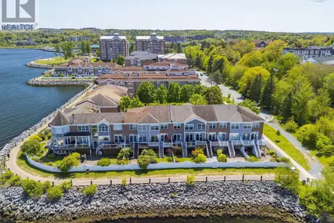 5 Arthur Lismer Court