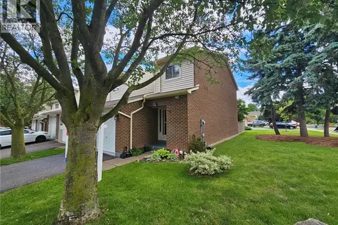 1548 NEWLANDS Crescent Unit# 14