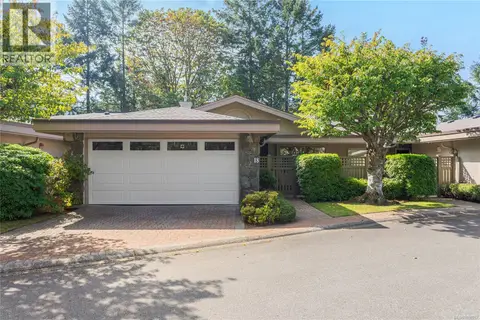 18 4991 Bella Vista Cres