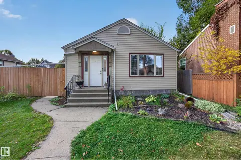 9615 75 AV NW