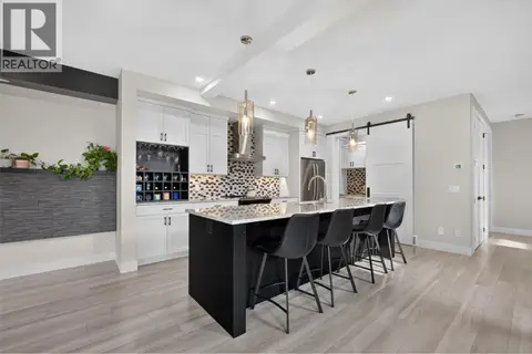 2400 Hawks Boulevard