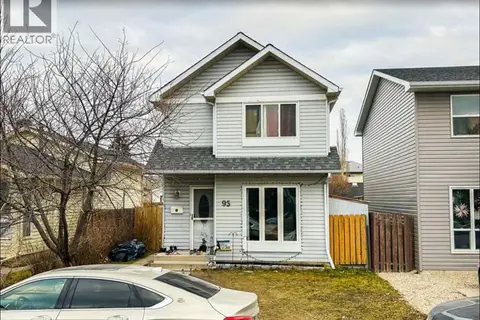 95 Castlegreen Close NE