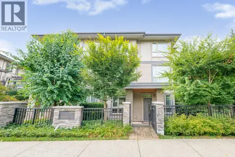 5 3221 NOEL DRIVE
