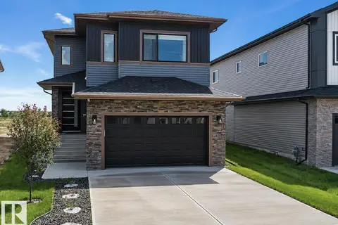 1837 63 AV NE