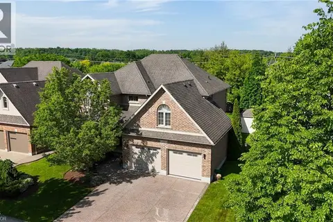 211 TERRACE WOOD Crescent