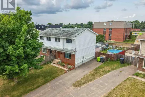 73 Robin ST