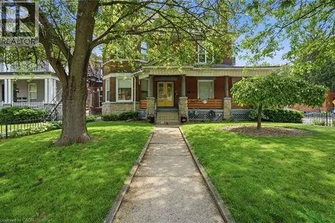 147 EMERALD Street S