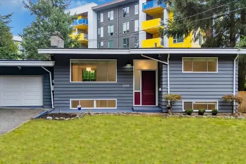 2558 LAKEVIEW CRESCENT