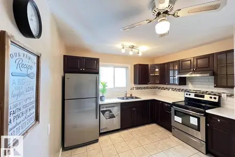 144 Kaskitayo Court NW