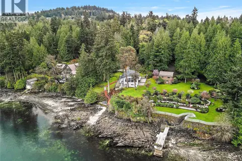 976 Lands End Rd