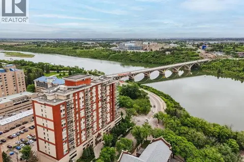 409 902 Spadina CRESCENT E