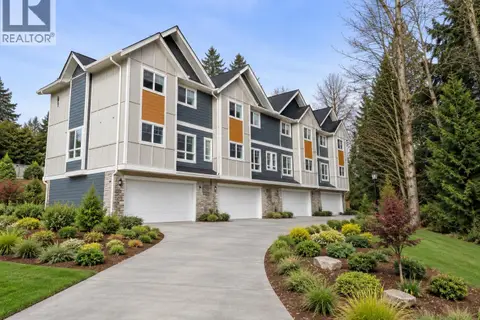 3 6093 ROSEWOOD PLACE
