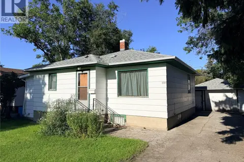 121 Empire ROAD