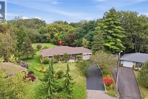 4 KEW Court