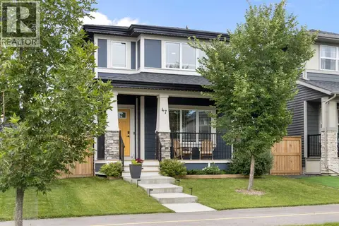 47 Legacy Glen Way SE