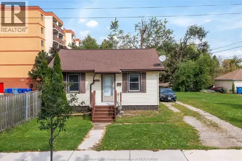 2454 JOS ST. LOUIS AVENUE