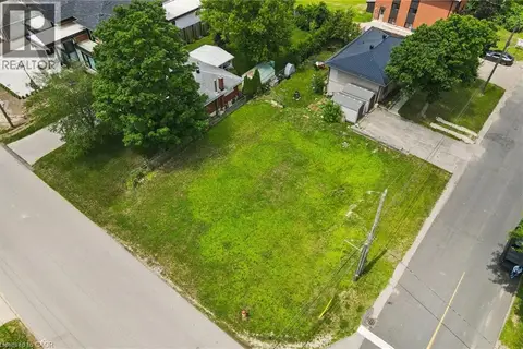 46 DANIEL Avenue