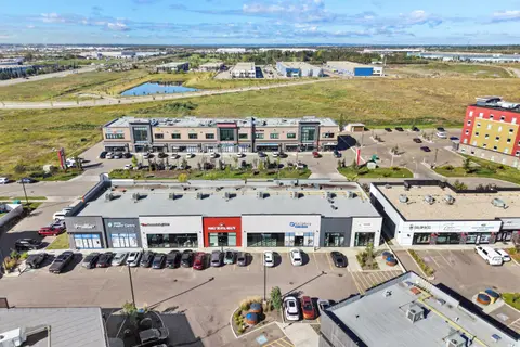 214, 214 Mistatim Rd NW, Edmonton, AB T6V 0M8, Canada
