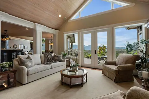 42395 HIGHLAND DRIVE, Majuba Hill
