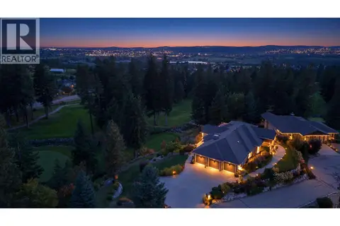 3420 Camelback Drive