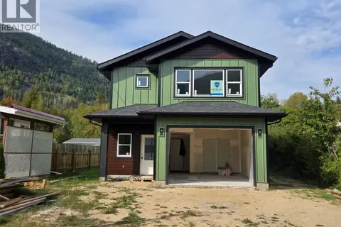 209 12th Avenue Frontage Road