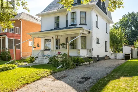 221 21st STREET W