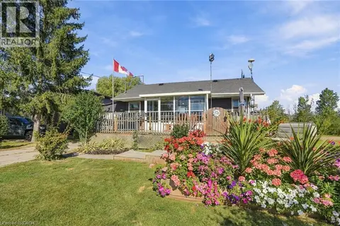2579 LAKESHORE Road