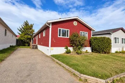 128 Grandview Crescent