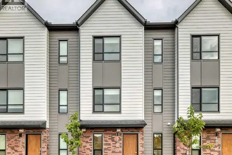 105, 20295 Seton Way SE