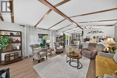 3221 Burroughs Manor NE