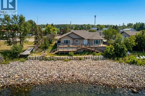 81 Peace River Avenue