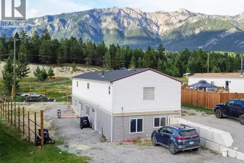 4811 CRESCENTWOOD Drive