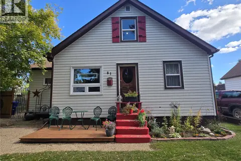 61 Antrim STREET