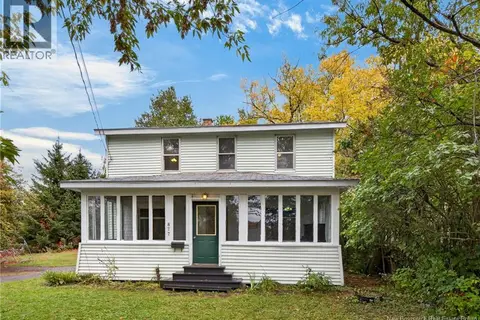 877 Barker Street