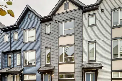 208, 15 Evanscrest Park NW