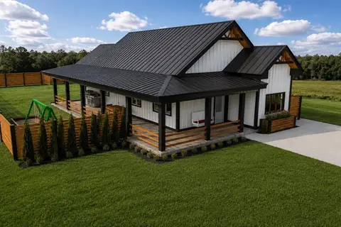 52 Diamond Valley Close