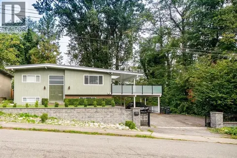4383 PINEWOOD CRESCENT