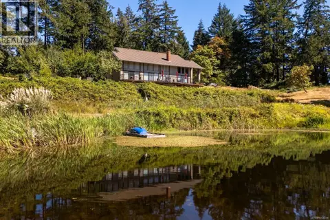 5320 Old West Saanich Rd