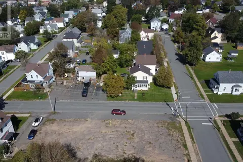 225 McColl Street
