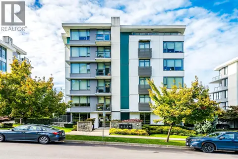 101 4539 CAMBIE STREET