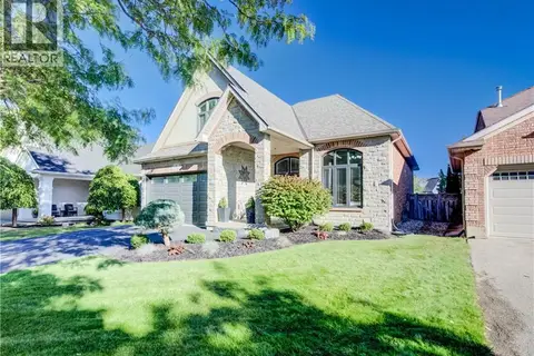 4 LAWREN S HARRIS Drive