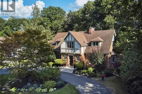 19 INWOOD Drive