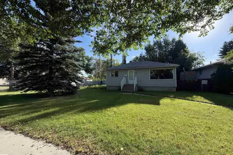 12245 81 ST NW