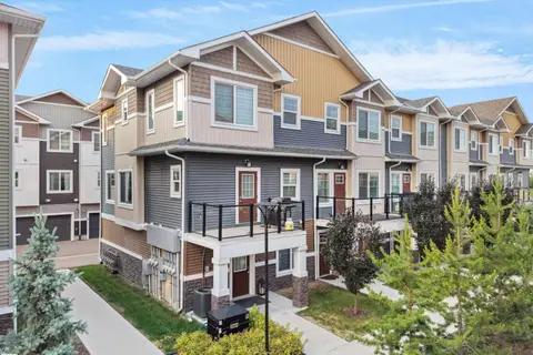 #31 230 EDGEMONT RD NW