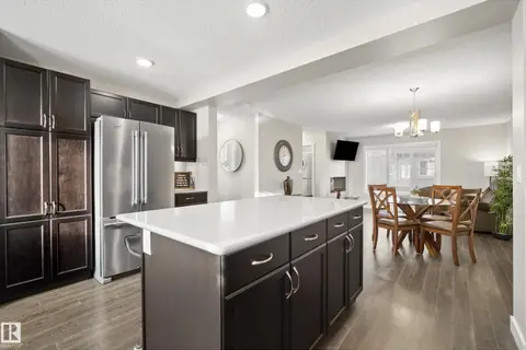 #61 1005 GRAYDON HILL BV SW