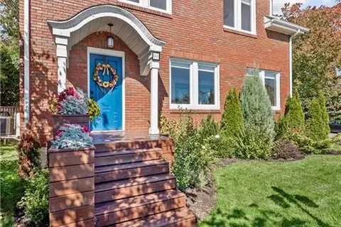 25 Hillcrest Drive
