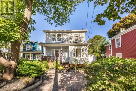 32 Craigmillar Avenue