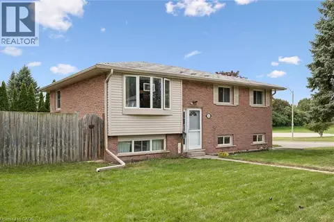 121 NATHANIEL Crescent