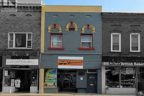 44 ROBINSON Street