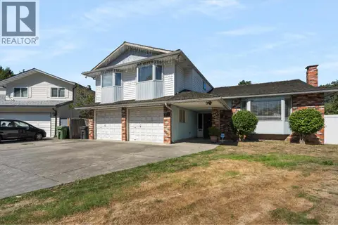 8611 RIDEAU DRIVE